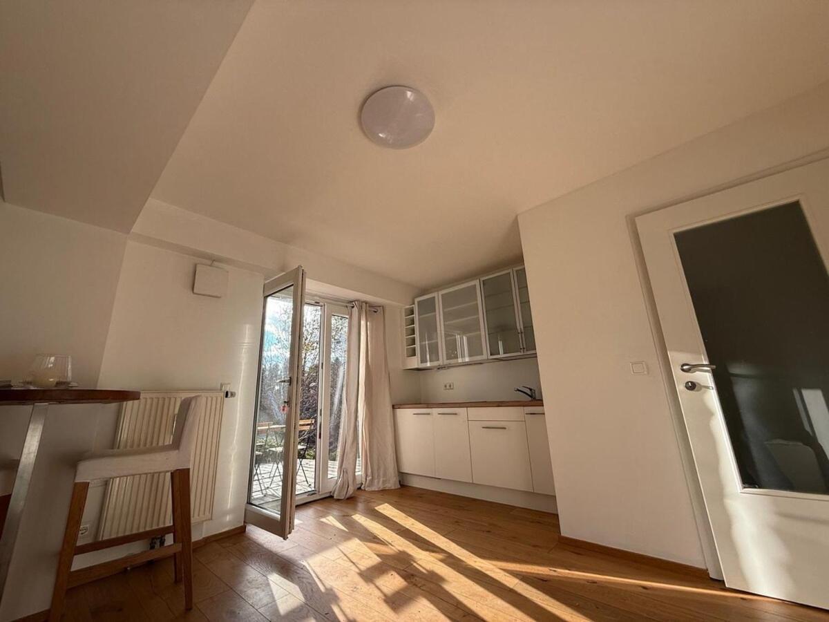 Apartment Cozy Studioapartment With Graden In Free Parking Graz